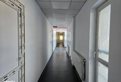 Spațiu comercial, de 1,063 mp, în Moieciu - 14