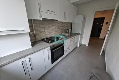 Apartament cu 2 camere decomandat în Tractorul - 4