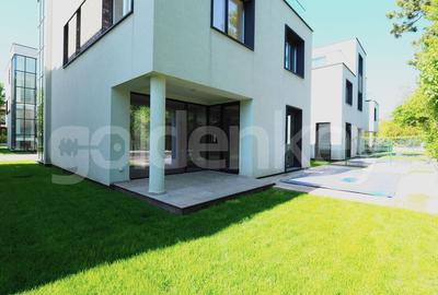 Vila moderna si luminoasa cu 5 camere | piscina | 2 garaje - 2