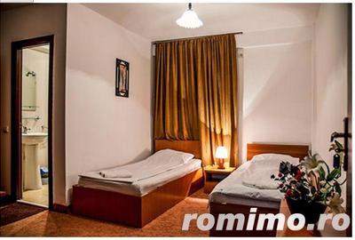 Spațiu comercial, de 670 mp, în P-ța Victoriei - 3