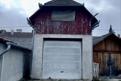Casă cu 4 camere în Central - 1