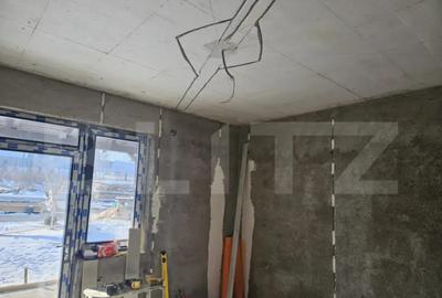 Casă cu 5 camere cu Teren 400 Mp în Valea Adâncă