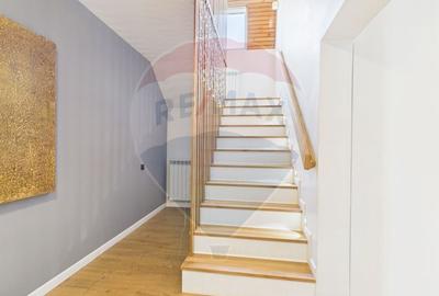 Casă cu 6 camere cu Teren 1325 Mp în Central - 26