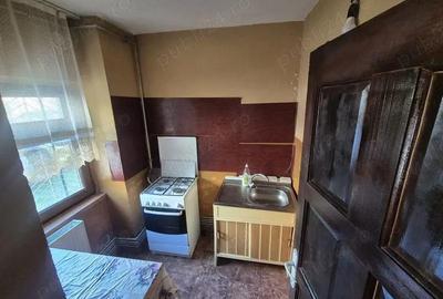 Casă cu 4 camere în 9 Mai - 1