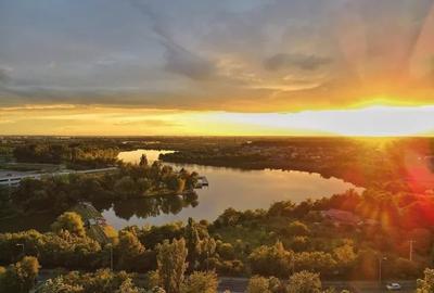 Apartament mobilat cu vedere lac + parcare subterana Sisesti Metrou 8' - 8