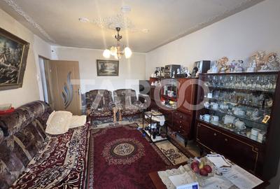 Apartament cu 3 camere decomandat în Făgăraș - 2