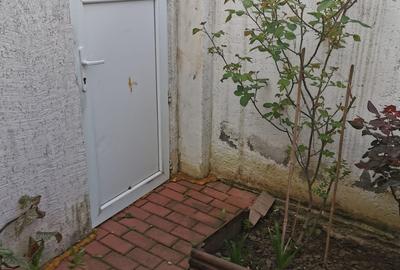 Casă cu 6 camere cu Teren 135 Mp în Alexandriei - 4