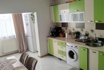 Apartament cu 2 camere decomandat, mobilat în Vasile Aaron - 4