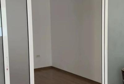 Vand apartament cu 3 camere si garaj - 3