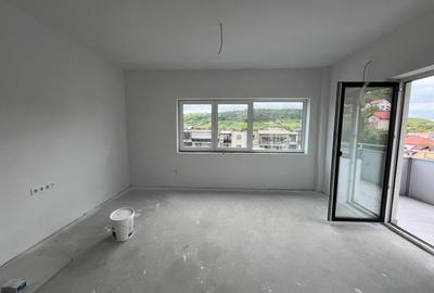 De vanzare apartament nou cu 3 camere, 74 mp., Comuna Baciu