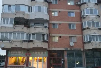 Vand apartament 2 camere decomandat central in Boldesti Scaeni - 4