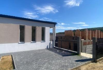 Casă individuală cu 4 camere cu Canalizare în Florești - 8