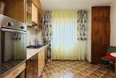 Apartament cu 4 camere decomandat în Piața Centrală - 3