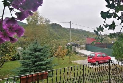 Casă cu 5 camere cu Teren 1000 Mp în Central - 8