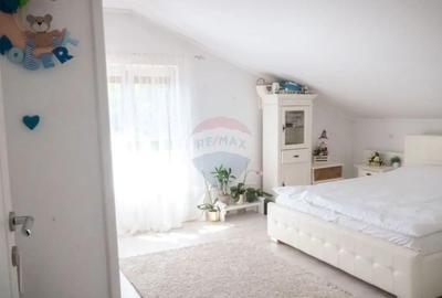 Casă cu 6 camere cu Garaj în Voitinel - 8