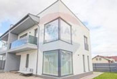 Casă cu 4 camere cu Teren 258 Mp în Central - 7