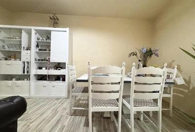 Casa zona centrala - singur #238;n curte - 243 mp - 9