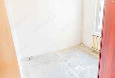 Apartament cu 3 camere decomandat în Sebastian - 4