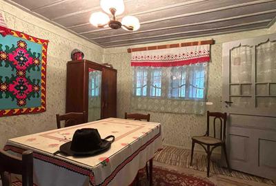 Casă cu 3 camere decomandat în Fințești - 2
