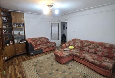 Apartament cu 3 camere decomandat în Girocului - 2