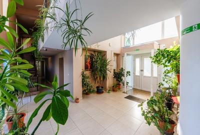 Pensiune/cabinet medical/locuit cu Piscină de Inchiriat în Timișoara - 8