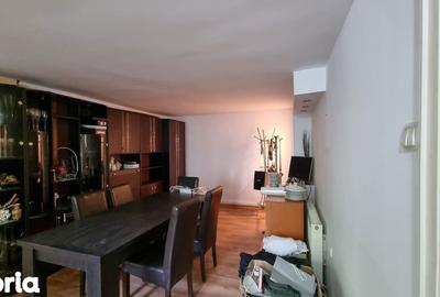 Casă cu 6 camere cu Teren 1000 Mp în Central - 4