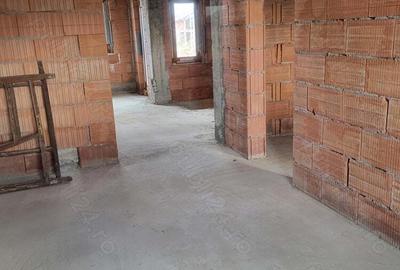 Casa de vanzare direct de la proprietar - 2