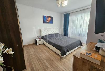 Apartament cu 3 camere semidecomandat în Florești