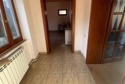 Casă cu 4 camere în Central - 5