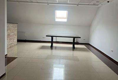 Spațiu comercial, de 125 mp, în Ultracentral - 8