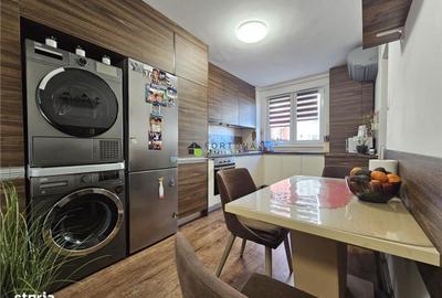 Apartament cu 3 camere decomandat în Florilor - 11