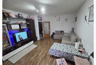 Garsonieră decomandată, mobilată în Vitan Mall - 1