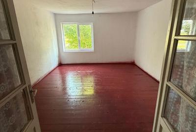 Casă cu 4 camere în Pecica - 1