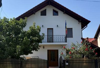 Casă cu 5 camere cu Teren 500 Mp în Central - 1