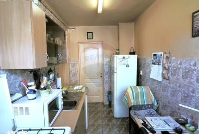 Apartament cu 3 camere decomandat în Central - 9