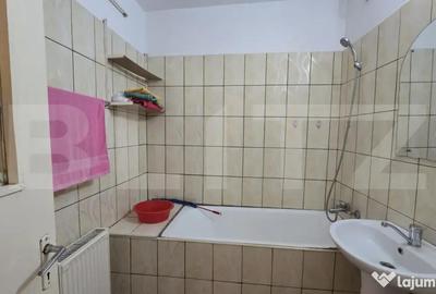 Apartament cu 3 camere semidecomandat în Micro 16 - 8