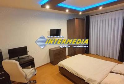 Casă cu Teren 1500 Mp în Cetate - 2