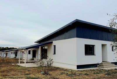 Case noi și ieftine, pe lacul Crevedia. - 3