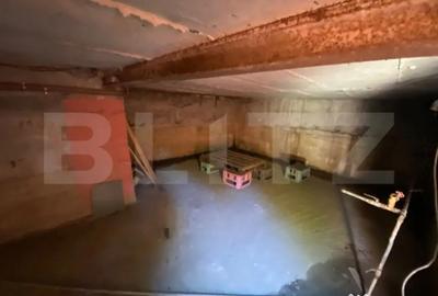 Casă cu 7 camere cu Teren 400 Mp în Central - 9