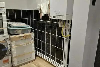 Vand apartament 2 camere Lupeni -STRAJA - 8