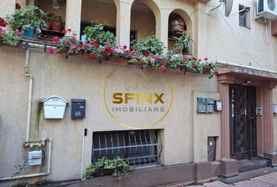 Apartament cu 3 camere semidecomandat în Unirii