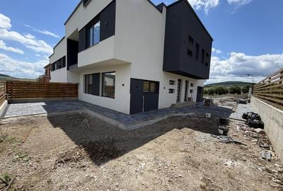 Casă cu 4 camere în Petru Rareș - 2