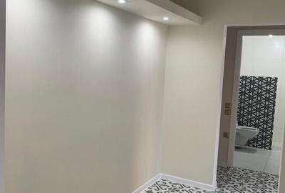 Decomandat. Complet renovat. Centrala proprie. - 8