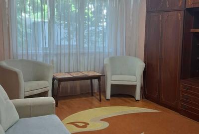 Apartament cu 2 camere decomandat în Barieră - 2