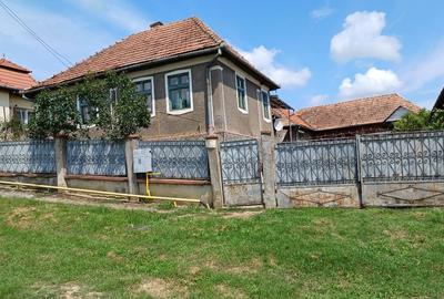 Casă și grădină de vânzare in Dumbrava, com. Unirea, jud. Alba, preț 60000€