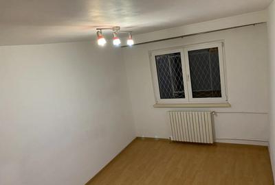 Apartament cu 3 camere semidecomandat în Tomis Nord - 4