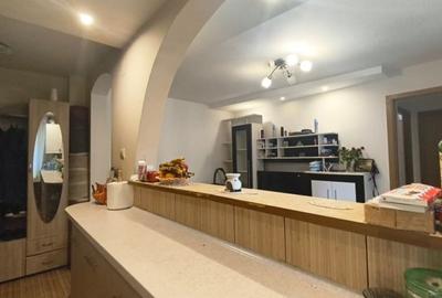 Apartament cu 3 camere semidecomandat în Central - 8