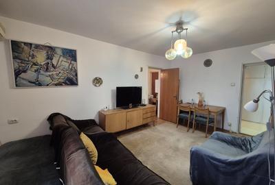 Apartament cu 3 camere semidecomandat, mobilat în Titan - 3