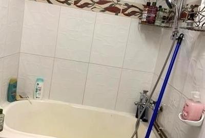 Garsoniera situata la etajul 1, cu finisaje medii, mobilata si utilata, cu centr - 5