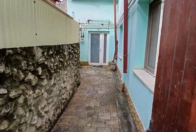 Spațiu comercial, de 150 mp, în Central - 10